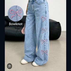 Gogo 's Light Blue Jeans with Pink Bow Details On Side Wide Legs Size 1/25